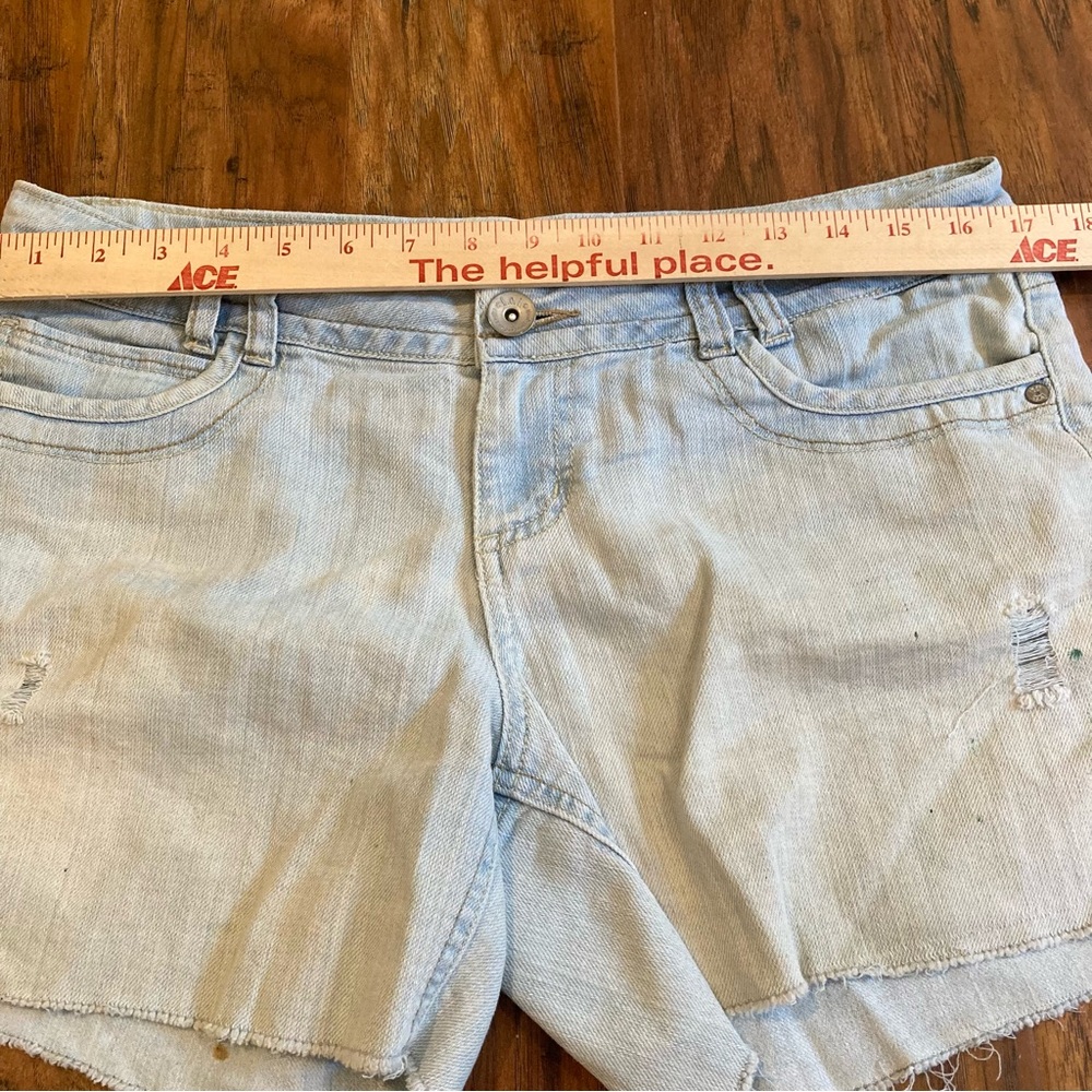 Vintage Women’s Lei Denim Distressed Cutoff Shorts, Size 11 - Picture 7 of 10